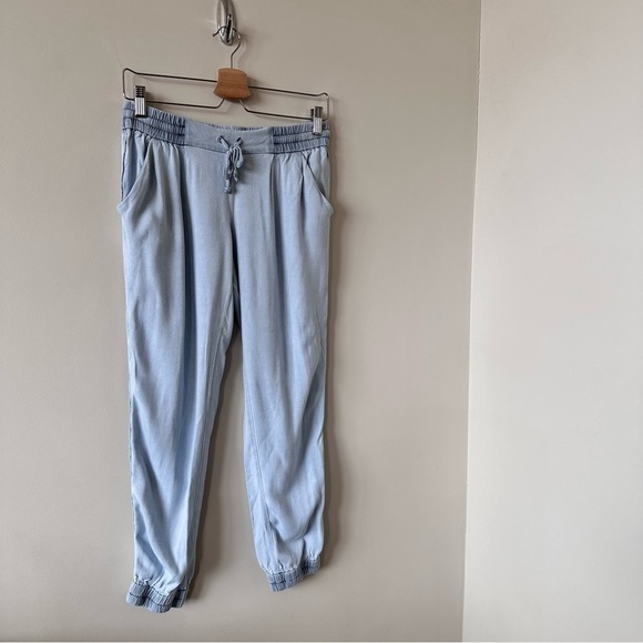 ARITZIA-“TALULA” Los Feliz Light Chambray Summer Joggers (Size:Small) - Picture 5 of 12